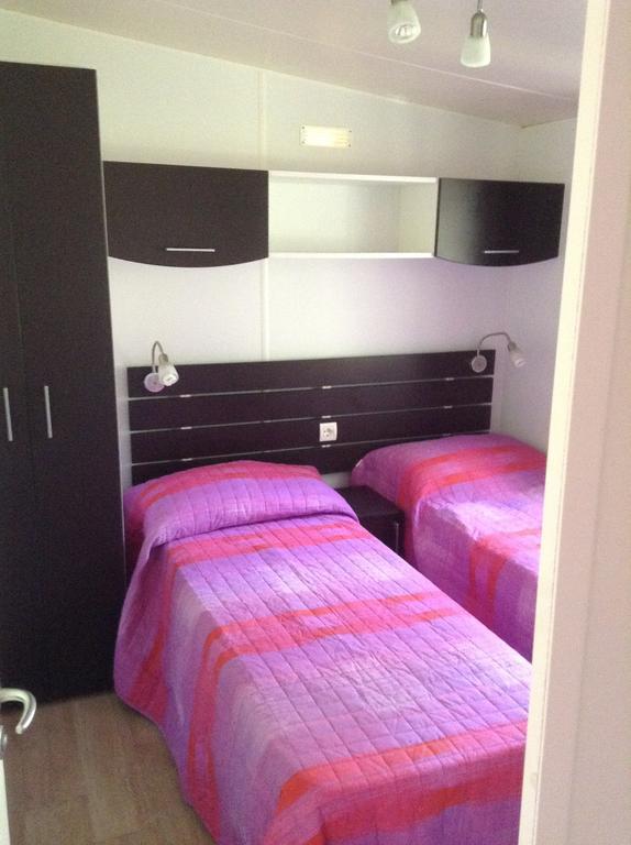 Camping Pineta Hotel Урбино Екстериор снимка