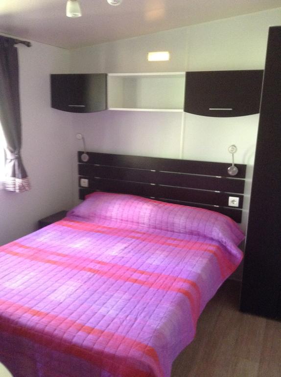 Camping Pineta Hotel Урбино Екстериор снимка